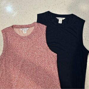 Athleta Navy & Pink Micro Cheetah Set of Two‎ Breezy Tank Tops Women’s Size XS